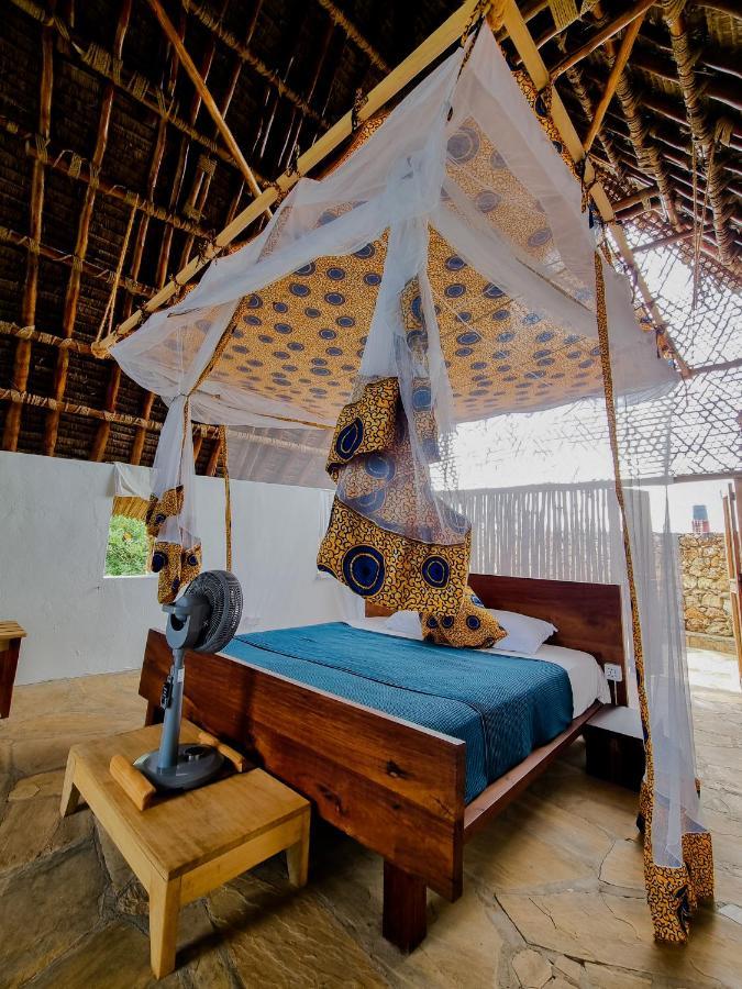 Pangani Cliffs Lodge エクステリア 写真