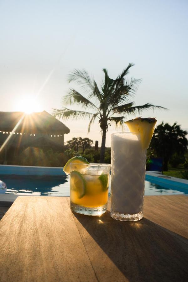 Pangani Cliffs Lodge エクステリア 写真