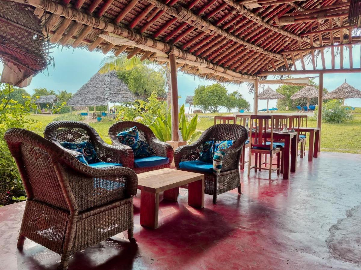 Pangani Cliffs Lodge エクステリア 写真