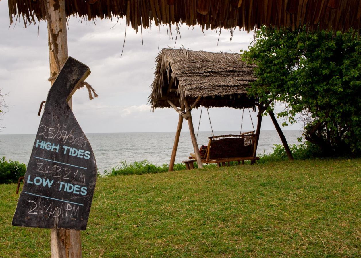 Pangani Cliffs Lodge エクステリア 写真