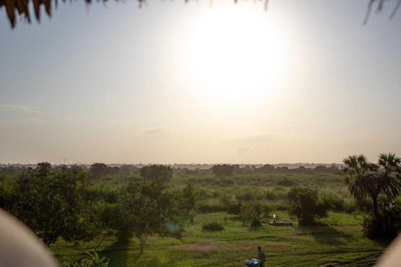 Pangani Cliffs Lodge エクステリア 写真