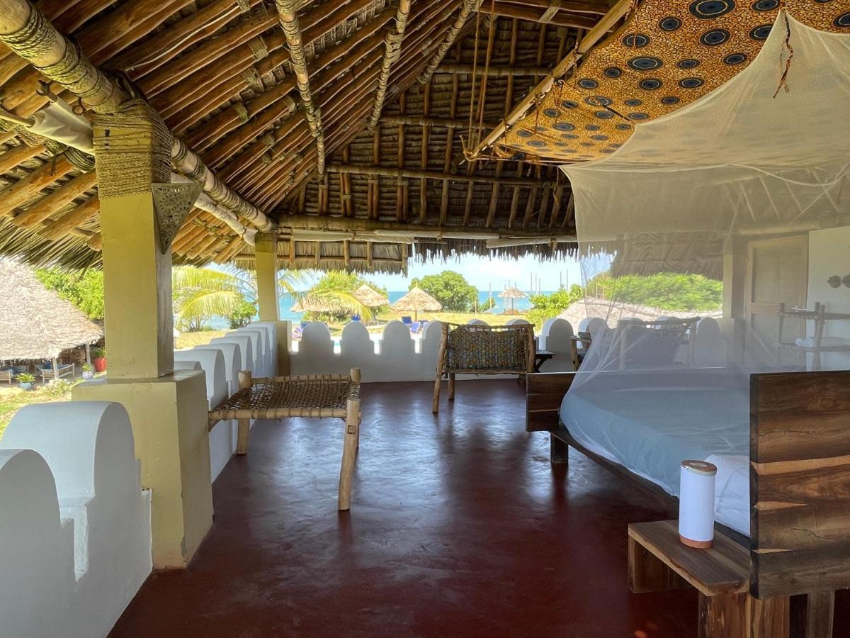Pangani Cliffs Lodge エクステリア 写真
